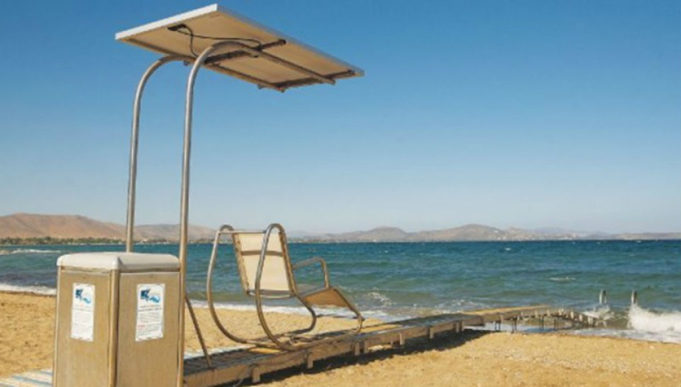 Δήμος Ηρακλείου: Τοποθέτηση συσκευής αυτόνομης πρόσβασης των ΑμεΑ στην θάλασσα, στην Ακτή Καρτερού