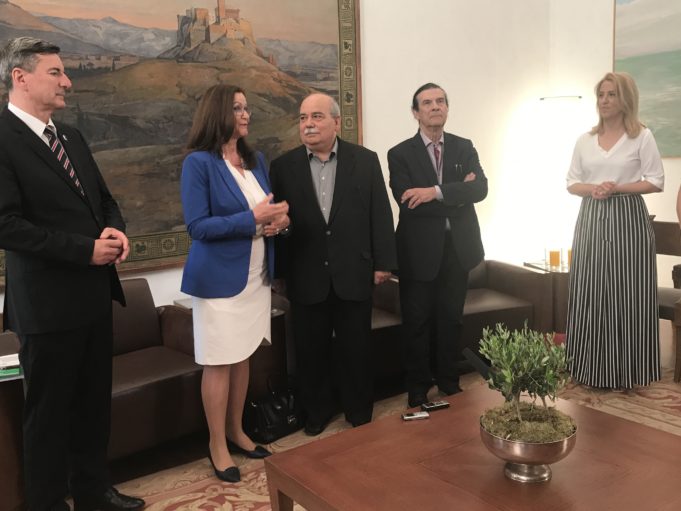 H Ρ. Δούρου κήρυξε την έναρξη των εργασιών της Διημερίδας για τη Συνταγματική Αναθεώρηση 