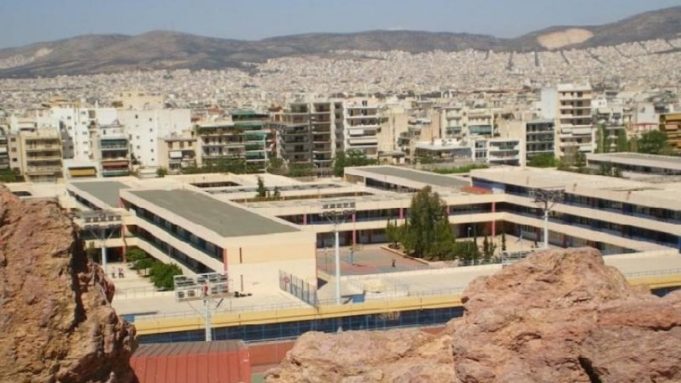 Επιβεβαιωμένο κρούσμα κοροναϊού σε μαθητή στο 4ο Γενικό Λύκειο Γαλατσίου