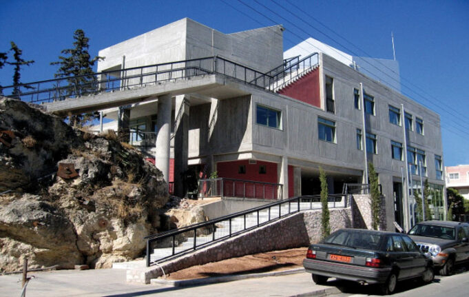 Μέτρα ανακούφισης και στήριξης επιχειρήσεων και πολιτών από τον Δήμο Π. Φαλήρου