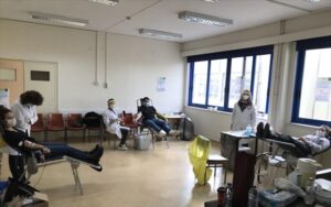 ΕΚΠΑ: Φοιτητές εθελοντές αιμοδότες συγκέντρωσαν χθες 34 μονάδες αίματος