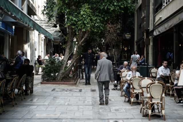 2019–nCoV; cafe; city; coronavirus; COVID-19; daily life; lockdown; pandemic; restaurant; urban; virus; Κορωναϊός; απαγόρευση κυκλοφορίας; εστίαση; εστιατόριο; ιός; καθημερινότητα; καραντίνα; κατάστημα εστίασης; καφετέρια; κοροναϊός; κορονοϊός; κορωνοϊός; πανδημία; τραπέζι;
