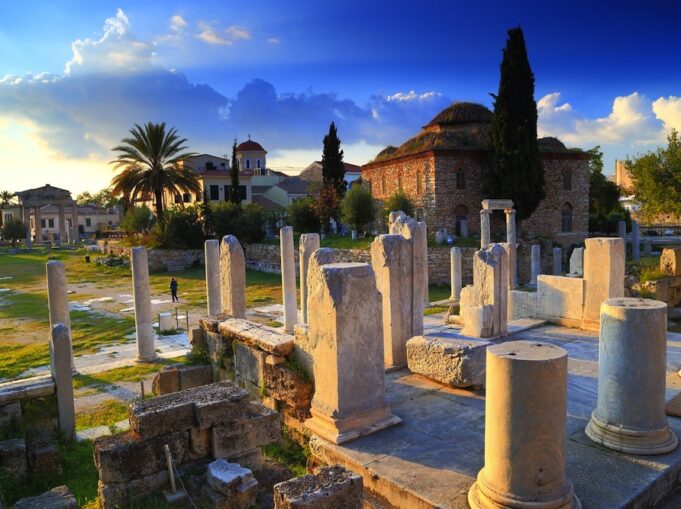 Προσλήψεις στην Σχολή Ξεναγών Αθήνας – Δείτε τις θέσεις και τα καθήκοντα