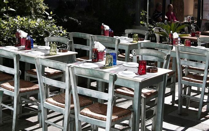 Τι αλλάζει από 15 Ιουλίου στην εστίαση – Προ των πυλών νέες ανακοινώσεις