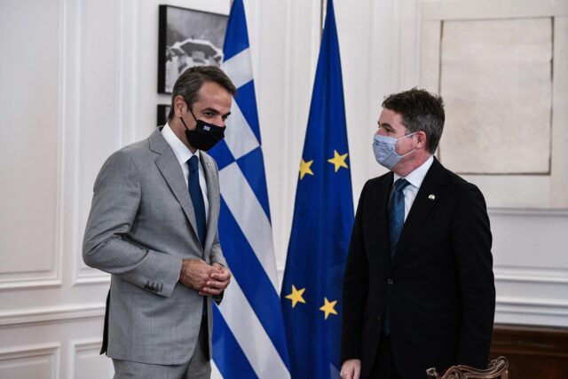 ΣΥΝΑΝΤΗΣΗ ΤΟΥ ΠΡΩΘΥΠΟΥΡΓΟΥ ΚΥΡ. ΜΗΤΣΟΤΑΚΗ ΜΕ ΤΟΝ ΠΡΟΕΔΡΟ ΤΟΥ EUROGROUP P. DONOHOE(EUROKINISSI/ΤΑΤΙΑΝΑ ΜΠΟΛΑΡΗ)