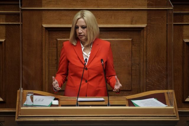bench; debate; discussion; Fofi Gennimata; lawmaker; Parliament; plenary; plenum; Κοινοβούλιο; Φώφη Γεννηματά; έδρανο; βουλευτής; ολομέλεια; συζήτηση; συνεδρίαση;