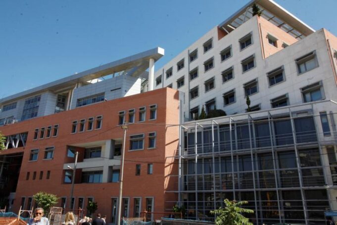 ΕΛΣΤΑΤ: Αύξηση 12% στο λιανεμπόριο το β’ τρίμηνο – Κοσμήματα και καλλυντικά οι «πρωταθλητές»