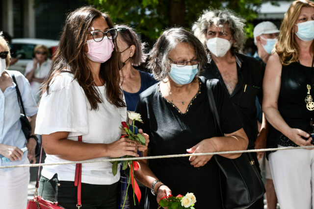 ΣΕ ΛΑΪΚΟ ΠΡΟΣΚΥΝΗΜΑ Η ΣΟΡΟΣ ΤΟΥ ΜΙΚΗ ΘΕΟΔΩΡΑΚΗ(EUROKINISSI/ΤΑΤΙΑΝΑ ΜΠΟΛΑΡΗ)