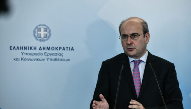 ΣΥΝΕΝΤΕΥΞΗ ΤΥΠΟΥ ΤΟΥ ΥΠ. ΕΡΓΑΣΙΑΣ Κ. ΧΑΤΖΗΔΑΚΗ ΓΙΑ ΤΗΝ ΠΑΡΟΥΣΙΑΣΗ ΤΟΥ ΟΔΗΓΟΥ ΕΦΑΡΜΟΓΗΣ ΤΟΥ ΕΡΓΑΝΗ 2 ΓΙΑ ΤΗΝ ΨΗΦΙΑΚΗ ΚΑΡΤΑ ΕΡΓΑΣΙΑΣ(ΤΑΤΙΑΝΑ ΜΠΟΛΑΡΗ/EUROKINISSI)