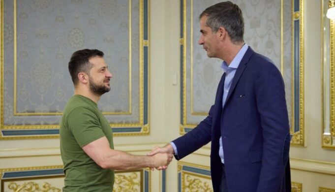 Μπακογιάννης: Συναντήθηκε στην Ουκρανία με τον Ζελένσκι