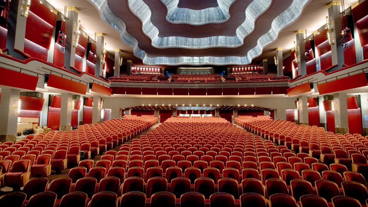 ΔΥΠΑ: Λήγει η προθεσμία για 220.000 επιταγές θεάτρου