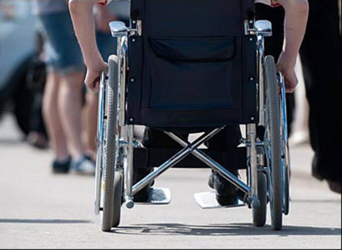 Η απάντηση του ΕΦΚΑ για την υπόθεση του ΑμεΑ φοιτητή του ΑΠΘ που καλείται να επιστρέψει επιδόματα