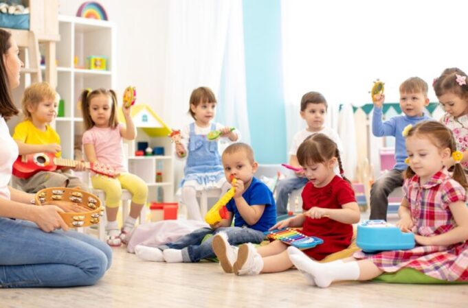 Πανελλαδική απεργία την Τρίτη οι βρεφικοί παιδικοί σταθμοί