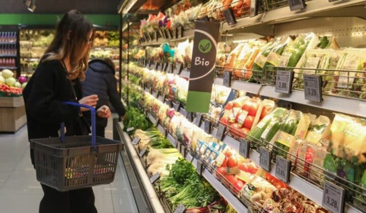 Μειώσεις τιμών σε επτά βασικές κατηγορίες προϊόντων στα Σούπερ Μάρκετ