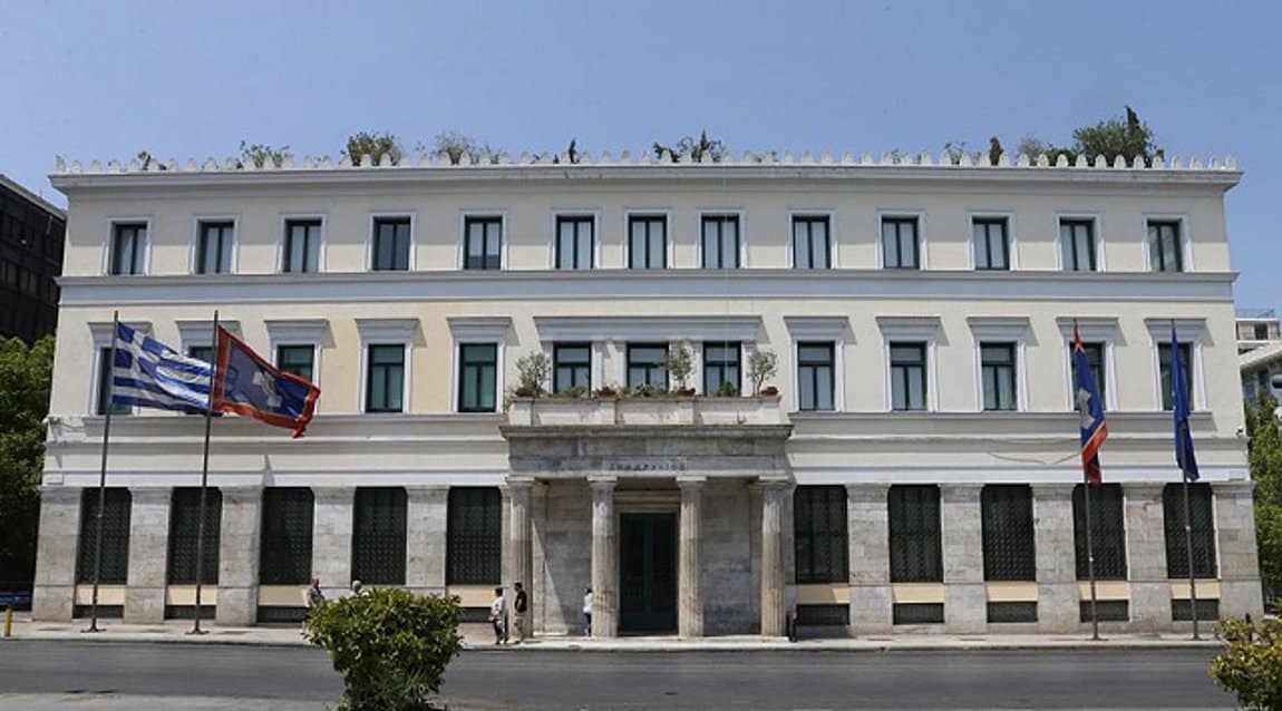 Με δικαστική απόφαση παραμένουν στις θέσεις τους 19 συμβασιούχοι στο Δήμο Αθηναίων