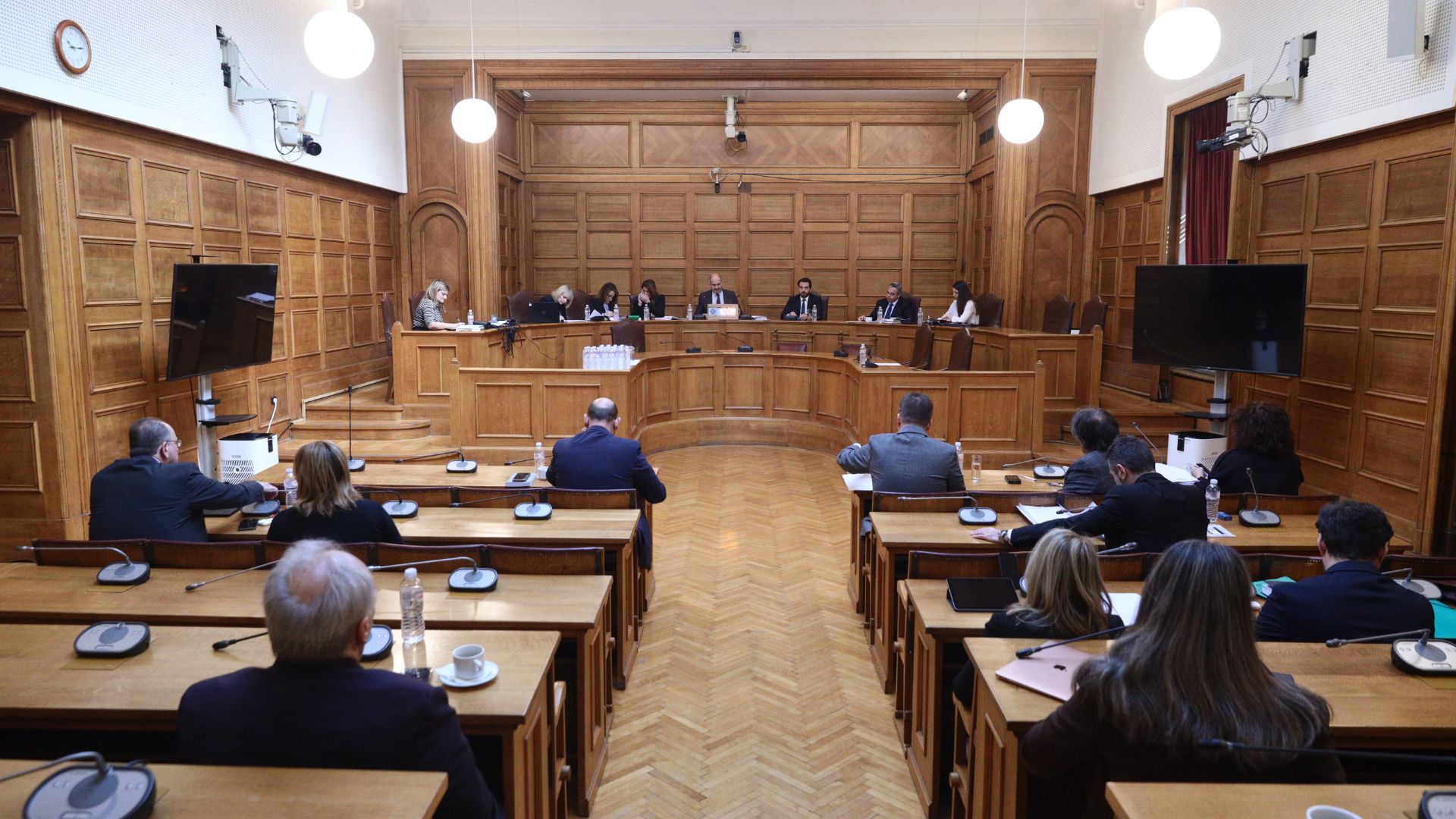 Τέμπη: Αποχωρεί η αντιπολίτευση από την Εξεταστική καταγγέλλοντας συγκάλυψη