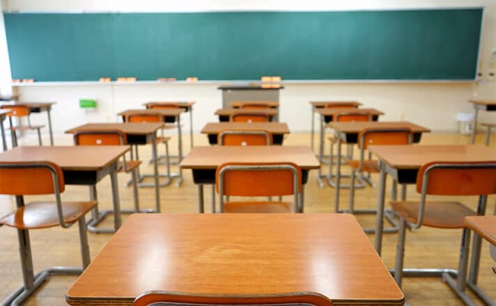 Πατέρας μαθήτριας «εισέβαλε» σε σχολείο και επιτέθηκε σε καθηγητή