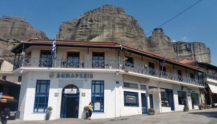 Μετέωρα : Παρέμβαση του υπουργείου εσωτερικών για τον υπάλληλο που βρισκόταν σε αναρρωτική άδεια 13 χρόνια
