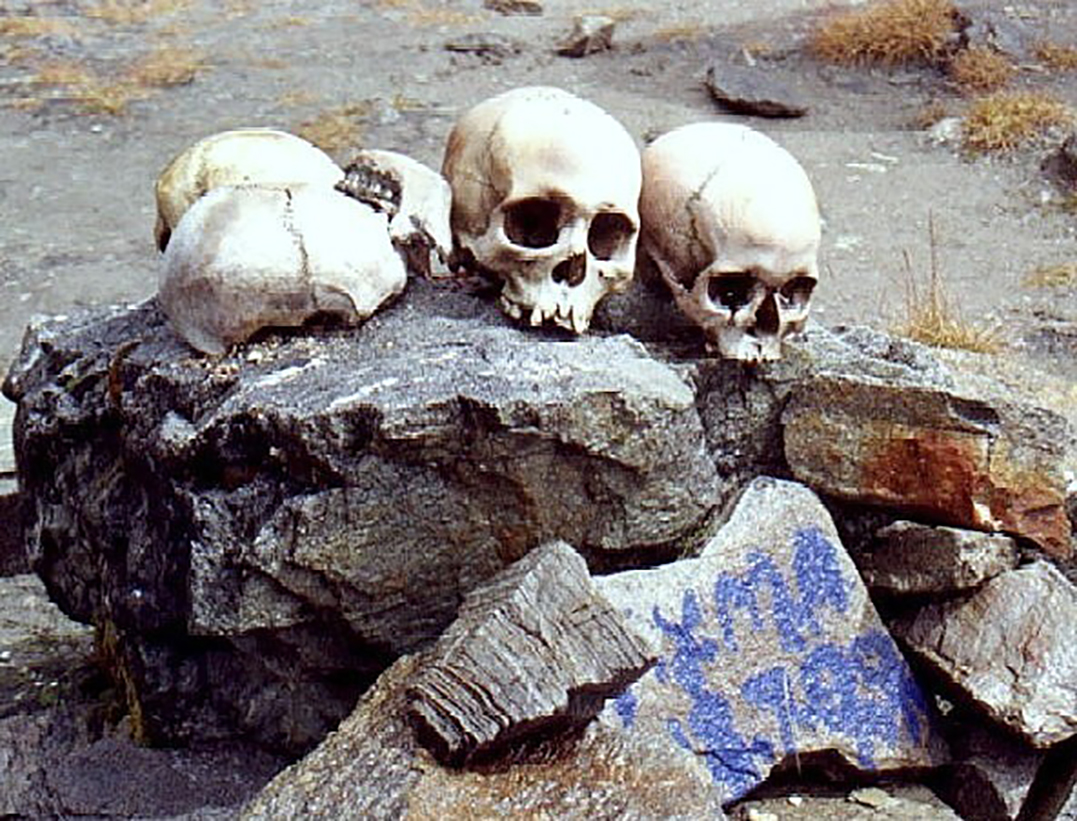 Η Λίμνη με τα οστά στο πάτο της – Ορατά μόνο ένα μήνα τον χρόνο