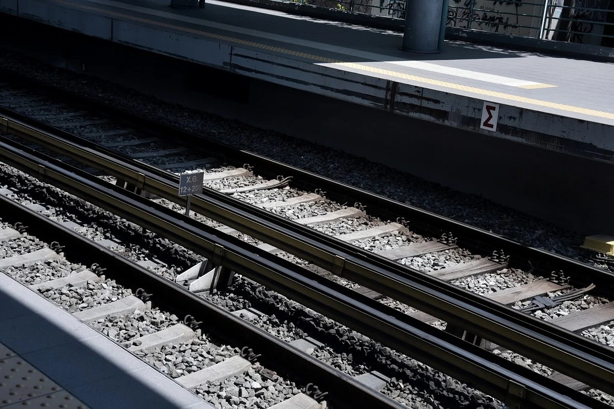 Τραγωδία στους Νέους Πόρους – Ανασύρθηκε νεκρός άνδρας από τις γραμμές του ΟΣΕ 