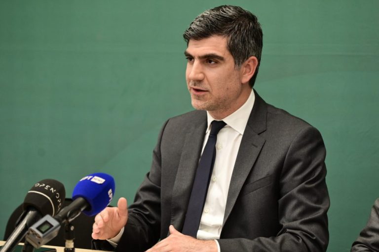 Γλαβίνας: «H κυβέρνηση έχει χάσει τη μάχη της καθημερινότητας»