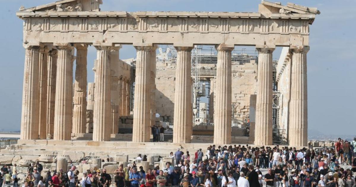 Από σήμερα οι αιτήσεις για προσλήψεις στις Σχολές Ξεναγών
