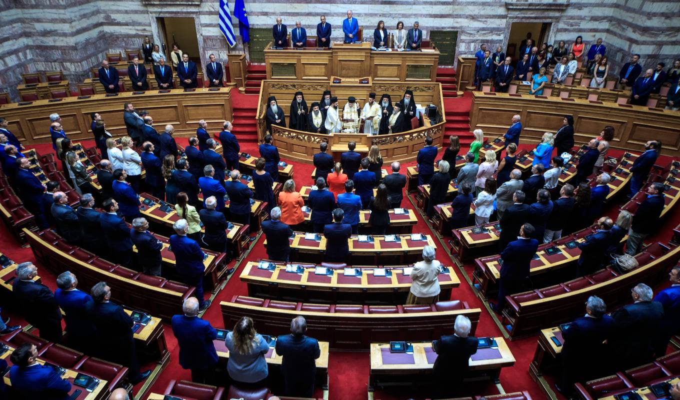Βουλή: Εξελέγησαν αναλογικά τρεις κοσμήτορες και έξι γραμματείς για τις εργασίες της Β’ Συνόδου