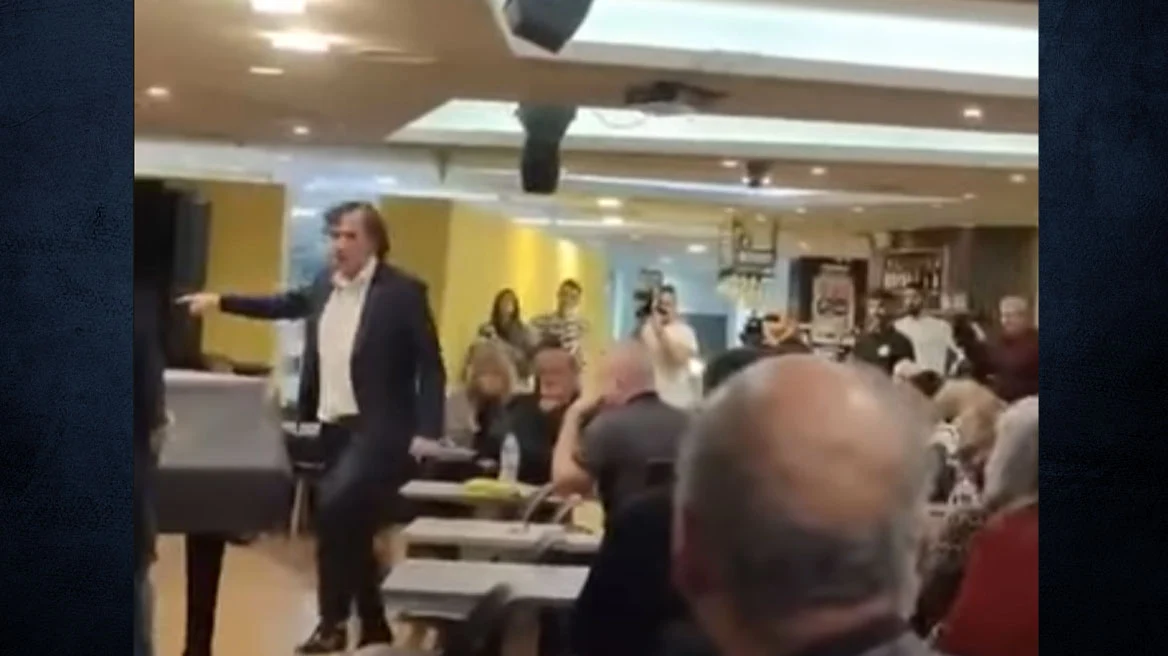 Ο Τατσόπουλος πέταξε εικόνα της Παναγίας στον Καραγιάννη – «Φύγε καραγκιοζάκο, φύγε!» (βίντεο)