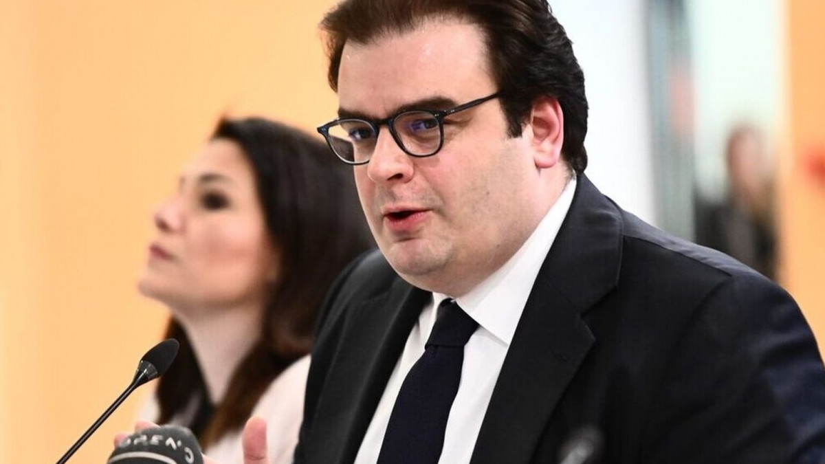 Πιερρακάκης: Αλλαγές σε σχολικές εκδρομές και εστίες – Οι «αιώνιοι φοιτητές» στέλνουν λάθος μήνυμα