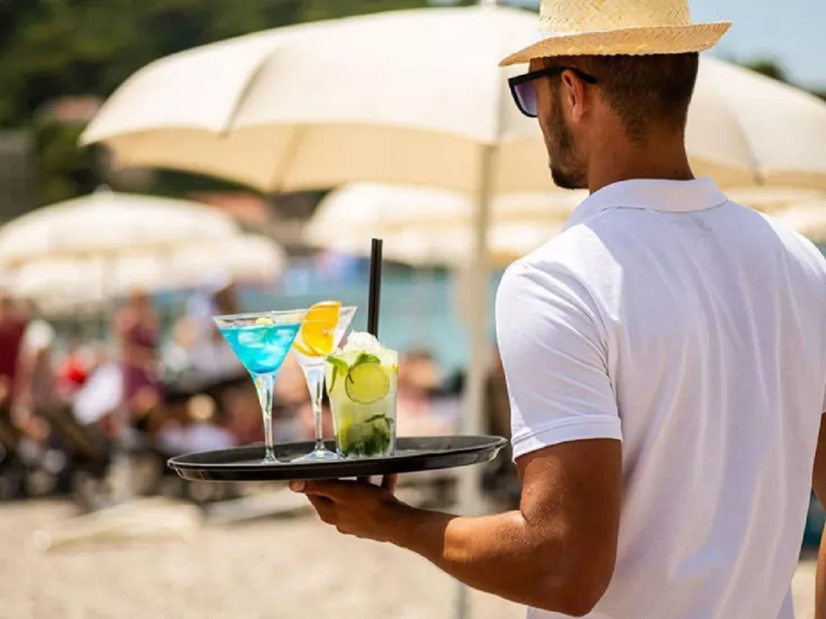 «Άνοιξε» τo voucher τουρισμού 1.250 ευρώ – Ποιοι οι δικαιούχοι