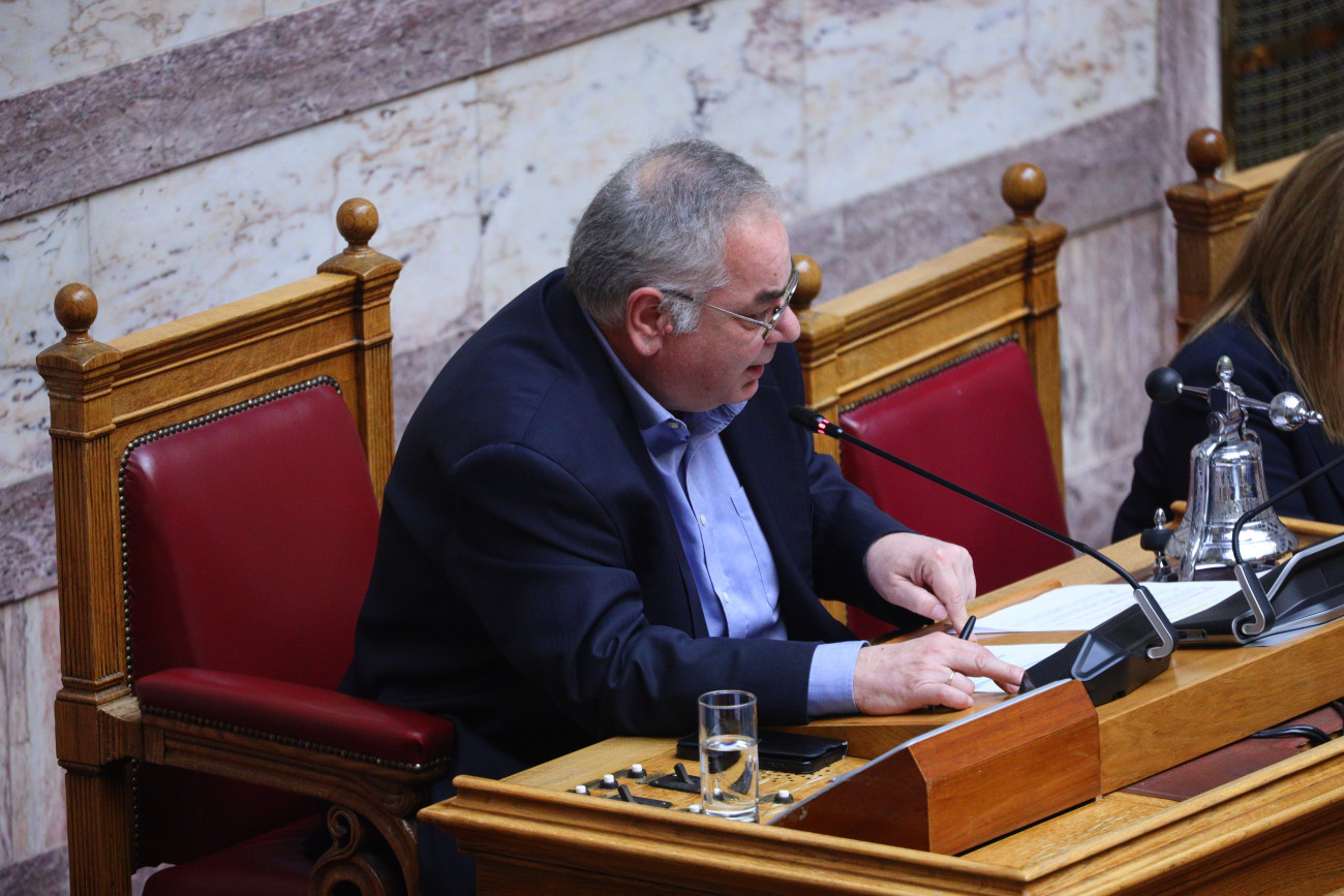 Άγρια κόντρα Κωνσταντοπούλου – Λαμπρούλη στη Βουλή για τα Τέμπη: «Δεν ντρέπεστε λίγο;»