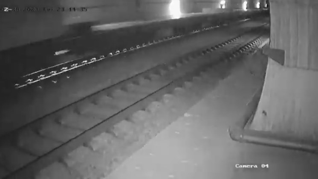 Τέμπη: Αναμένονται οι απαντήσεις για τη γνησιότητα των βίντεο, μετά την έφοδο της ΕΛΑΣ