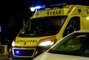 Θανατηφόρο τροχαίο στη Βάρη: Αυτοκίνητο έπεσε σε τοίχο