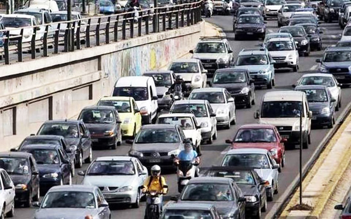 Καραμπόλα με 5 οχήματα στην Κηφισίας – Μεγάλες οι καθυστερήσεις
