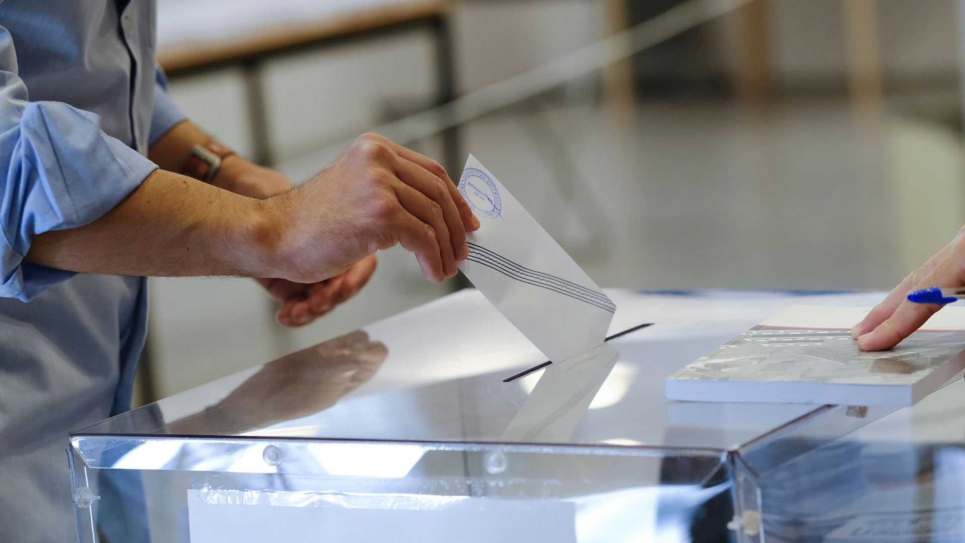 Δημοσκόπηση Interview: Πρώτη με 30,1% η ΝΔ, δεύτερο το ΠΑΣΟΚ – Έπεσε στην τρίτη θέση η Κωνσταντοπούλου