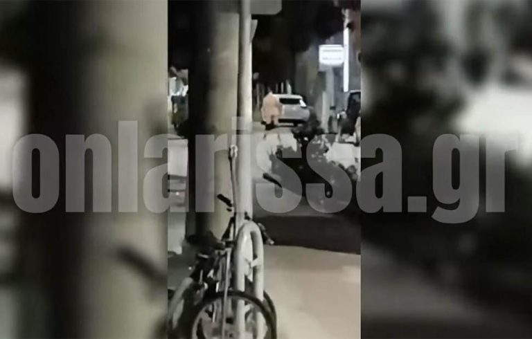 Λάρισα: Άνδρας κυκλοφορούσε γυμνός στη μέση του δρόμου 