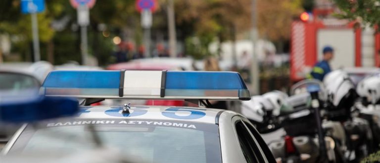 Χαλκίδα: Επιτέθηκε με γροθιές σε αστυνομικό γιατί του ζήτησε δίπλωμα