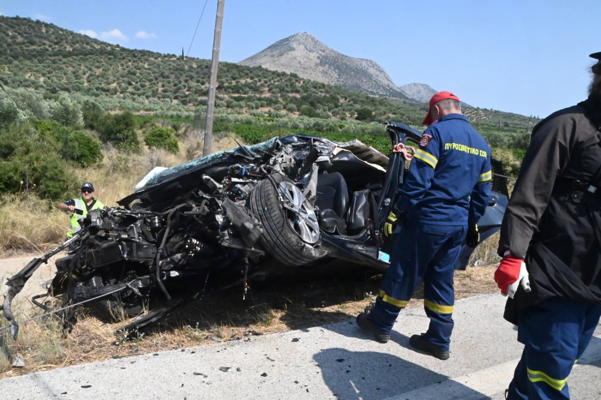Σοκαριστικό τροχαίο με τρεις νεκρούς στην Αργολίδα