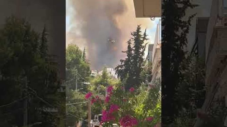 Φωτιά τώρα στους πρόποδες του Υμηττού στην Πολυτεχνειούπολη κοντά στη Κατεχάκη