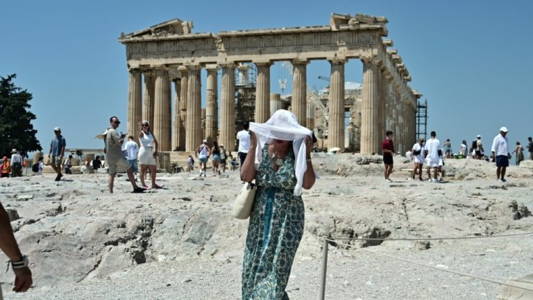 Ακρόπολη: Κλειστή μέχρι την Παρασκευή τις μεσημεριανές ώρες λόγω καύσωνα