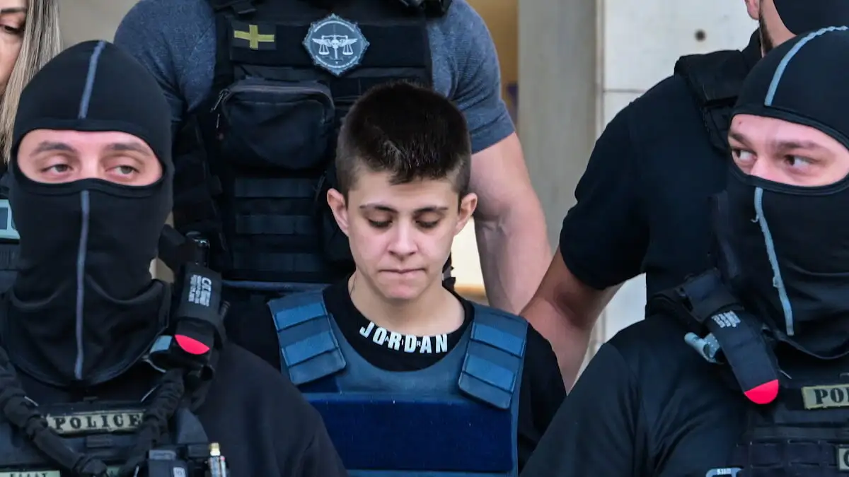 Σε διπλανό κελί με την Πισπιρίγκου η Μουρτζούκου 