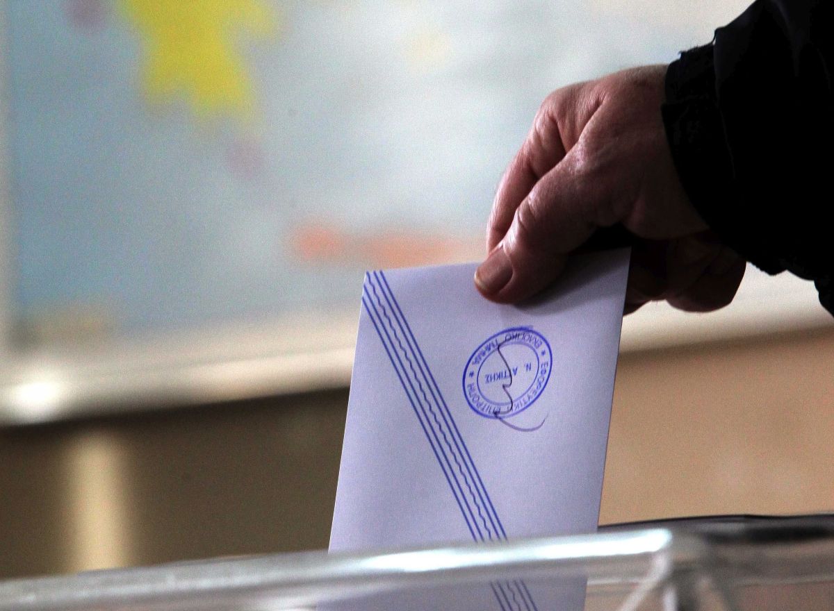 Real Polls: Μικρή πτώση της ΝΔ μετά το σκάνδαλο ΟΠΕΚΕΠΕ – Πτώση για Κωνσταντοπούλου