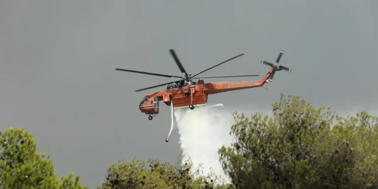 Μάχη με τις φλόγες σε Κύθηρα και Μεσσηνία – Χωρίς ενεργό μέτωπο στην Δροσοπηγή