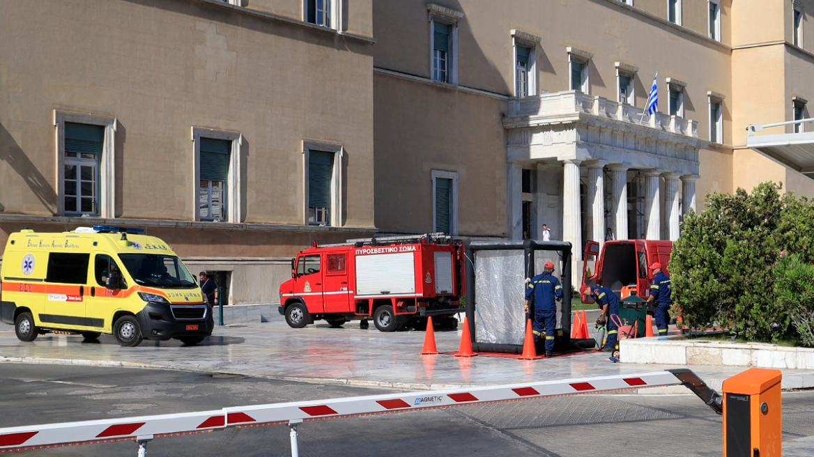 Συναγερμός στη Βουλή – Βρέθηκε ύποπτος φάκελος