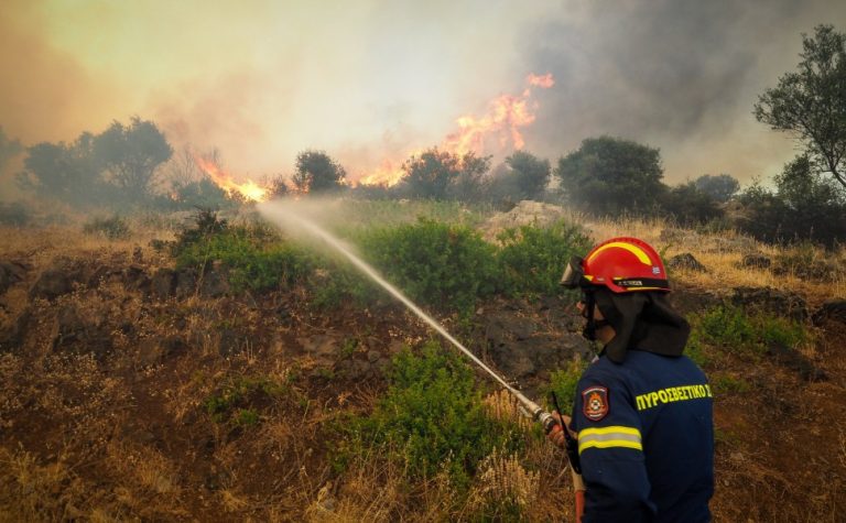 Φωτιά τώρα στο Μονολίθι Πρέβεζας