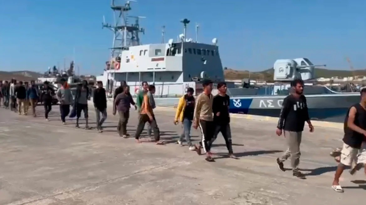 « Κράτηση και επιστροφή χωρίς δικαίωμα ασύλου για τους 247 μετανάστες από τη Λιβύη»