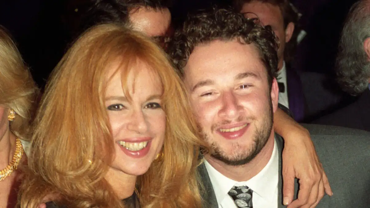 Ο Γιάννης Παπαμιχαήλ συγκινεί για την Αλίκη Βουγιουκλάκη: «Χρόνια πολλά μαμά»