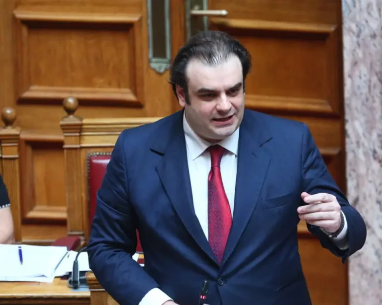 Πιερρακάκης για συμφωνία ΕΕ-ΗΠΑ για τους δασμούς: «Θετική εξέλιξη, μελετούμε σε βάθος τις λεπτομέρειες»