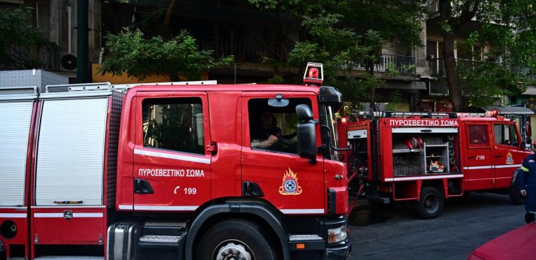 Τραγωδία στον Πειραιά: Νεκρή γυναίκα από φωτιά σε διαμέρισμα