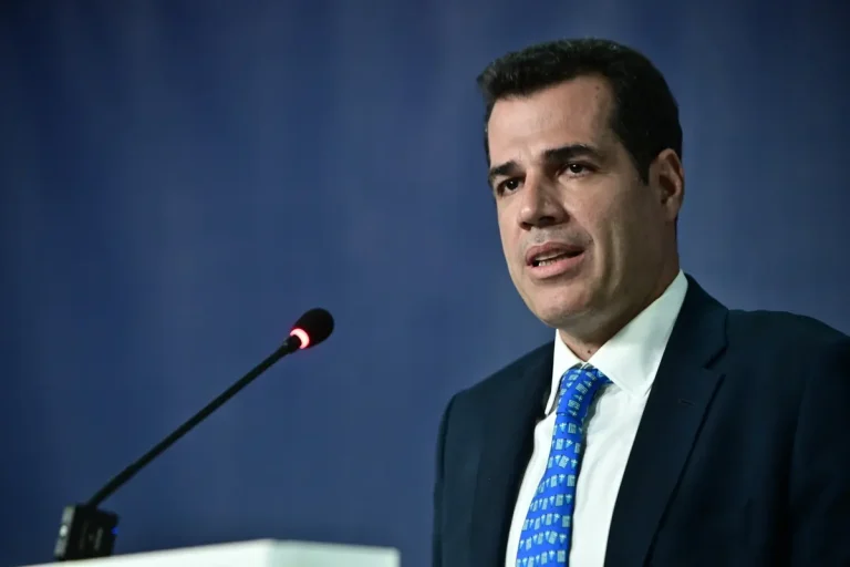 Πλεύρης για Λατινοπούλου: Με τις πρωτοβουλίες που παίρνουμε θα γαβγίζει λίγο παραπάνω